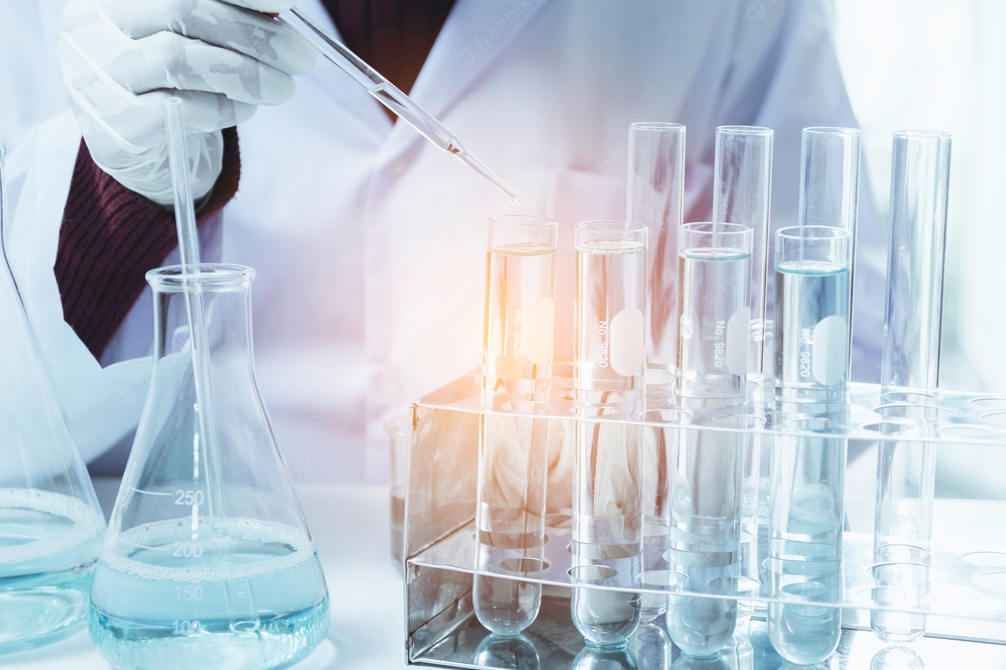 researcher-with-glass-laboratory-chemical-test-tubes-with-liquid-analytical_43284-1618-1.jpg EDP Solution Lasting ( Perfume Making Ingredients With Alcohol )